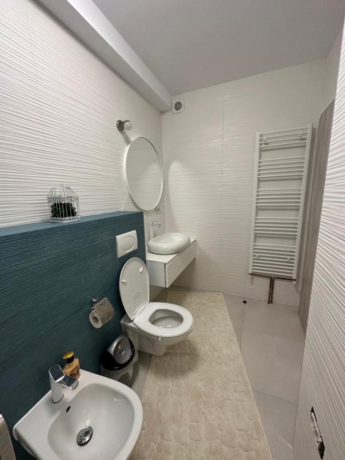 Apartamente Arinis Gura Humorului Exterior foto