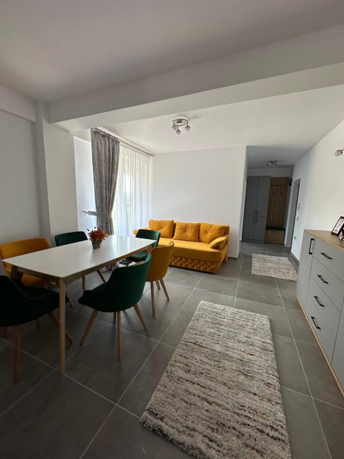 Apartamente Arinis Gura Humorului Exterior foto