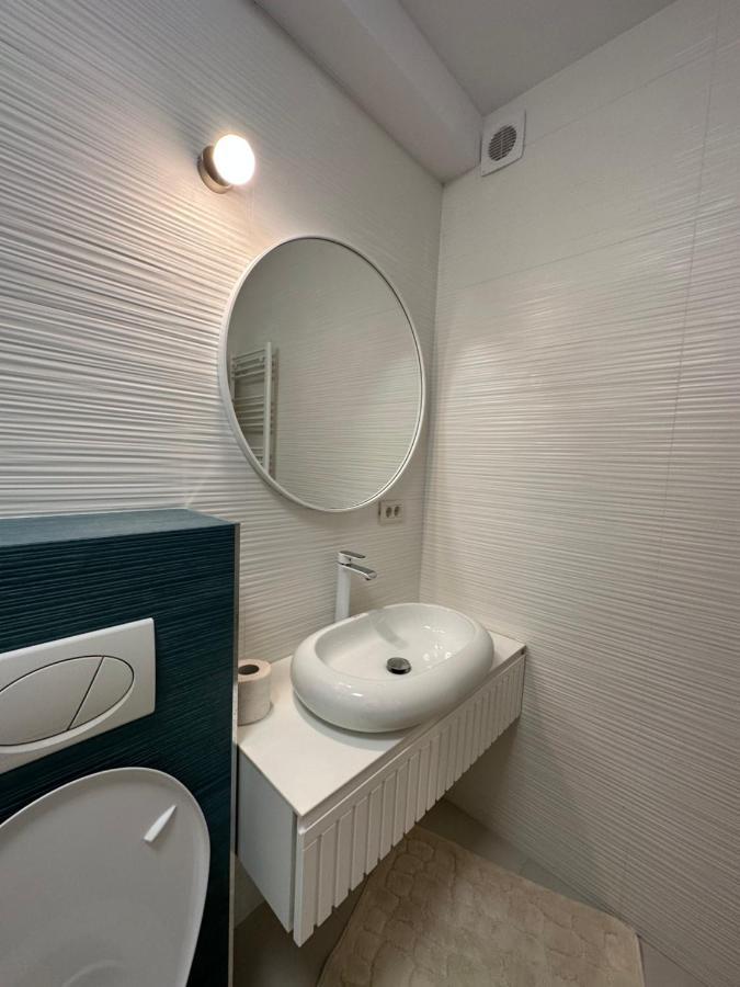 Apartamente Arinis Gura Humorului Exterior foto